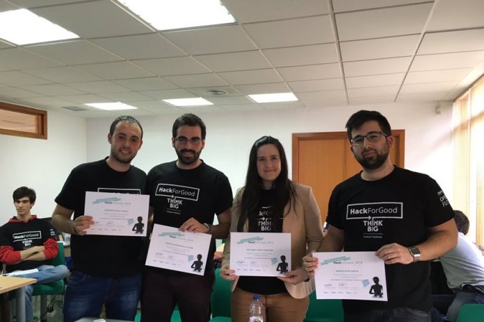 Equipo DQTeam de la Escuela Superior de Informática, creador del proyecto DISYS. Foto de la Cátedra UCLM-Telefónica