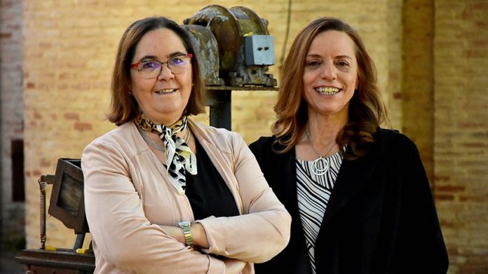 Profesoras Carmen Fenoll y Montaña Mena en el Campus Tecnológico de la Fábrica de Armas de Toledo © Gabinete de Comunicación UCLM