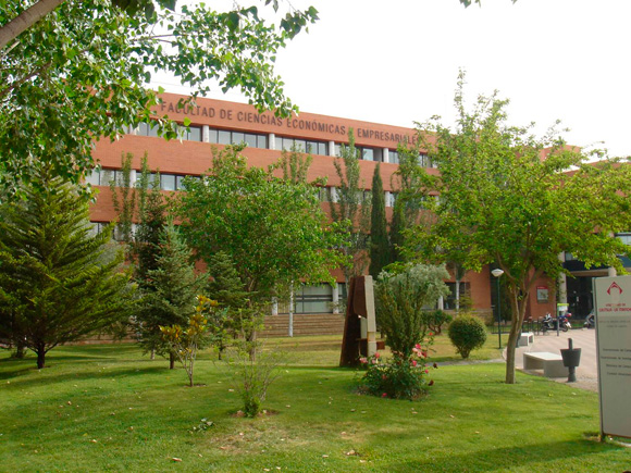Económicas y Empresariales de Albacete, primera facultad española en