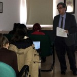 El profesor Miguel Cortés, durante su conferencia