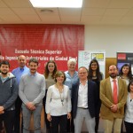 Foto de grupo junto a los representantes de la Asociación Europea de Pulvimetalurgia (EPMA)
