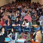 Alumnos asistentes a la primera conferencia del ciclo