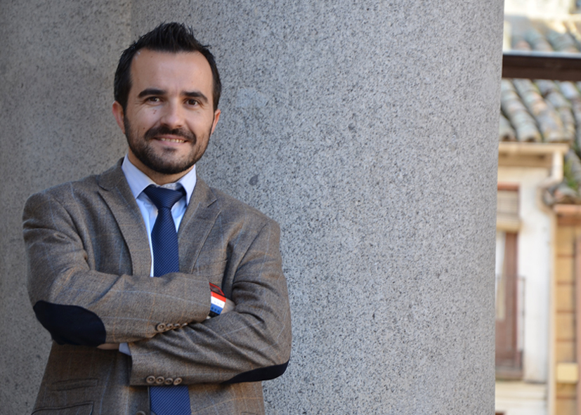 El profesor Ortiz Pradillo desarrolla su labor en la Facultad de Ciencias Jurídicas y Sociales de Toledo