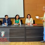 En la mesa, desde la izquierda, Victoria Sobrino, Miguel Beltrán, Pilar Zamora y Mayte Fernández. De pie, Juan Ramón de Páramo