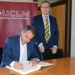 Rodríguez Zapatero firmó en el Libro de Honor de la UCLM