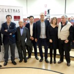 Desde la izquierda, Dionisio Cañas, Matías Barchino, Corredor Matheos, el diputado David Triguero, Manuel Juliá, Ángela Vallvey, José Luis Morales y Rafael Morales