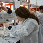 Alumnos durante las pruebas de la 4ª Olimpiada Científico-Técnica de la Facultad de Químicas