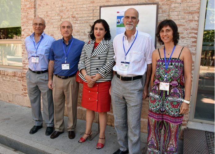 Nazario Martín y Maurizio Prato con Fátima Guadamillas y los padrinos, Fernando Langa y Esther Vázquez
