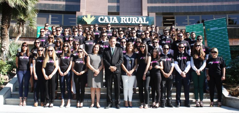 Estudiantes de la UCLM comienzan sus prácticas en Caja Rural CLM Estudiantes de la UCLM comienzan sus prácticas en Caja Rural CLM