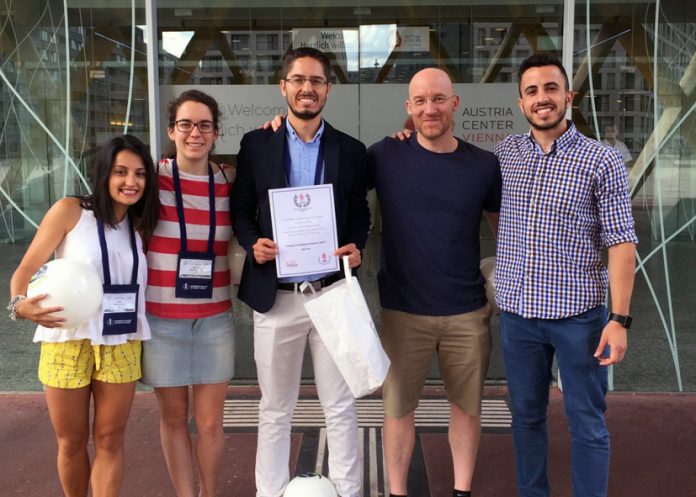 Asier Mañas y otros miembros el grupo GENUD Toledo en el 21º Congreso Anual del Colegio Europeo de Ciencias del Deporte, celebrado en Viena