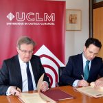 El rector y el decano del Colegio Notarial de Castilla-La Mancha rubrican el acuerdo