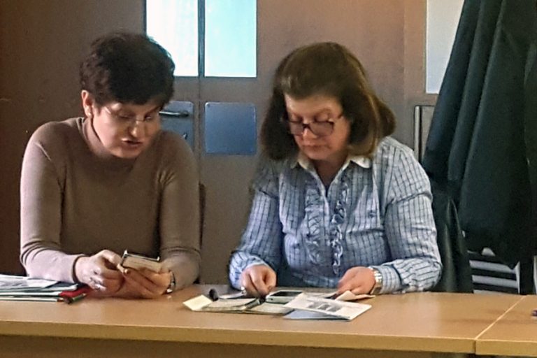 El Programa Universitario para Mayores organiza un curso que profundiza en el manejo del smartphone