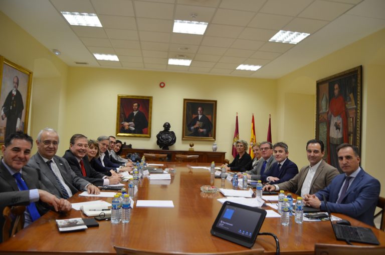 La Universidad de Castilla-La Mancha constituye el Consejo Asesor de Empresas