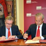 Miguel Ángel Collado y Francisco Javier Merino firman el acuerdo