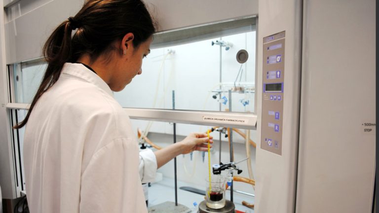 La UCLM formará con fondos propios a otros treinta investigadores predoctorales