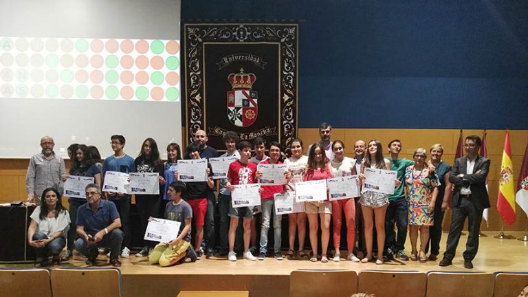 La Facultad de Bellas Artes acoge la clausura del curso 201/2017 del programa Estalmat