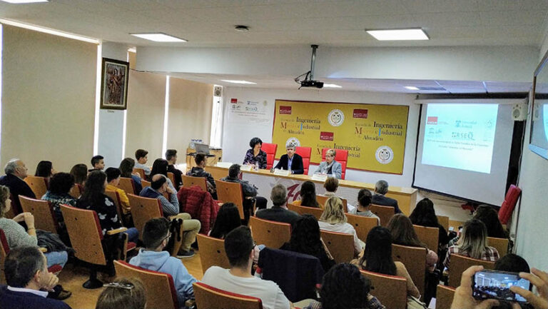 La Escuela de Almadén recuerda su contribución a la tabla periódica de los elementos químicos La Escuela de Almadén recuerda su contribución a la tabla periódica de los elementos químicos