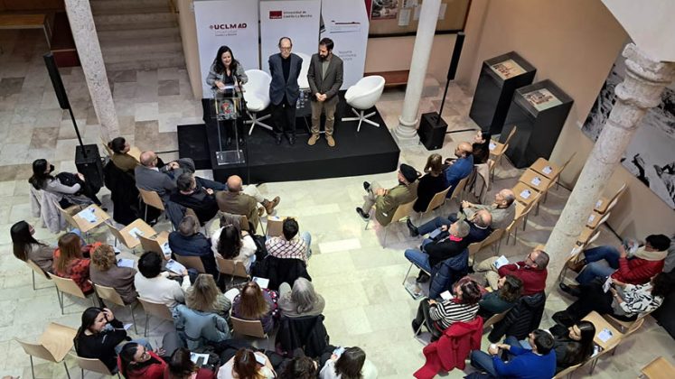 Toledo dialoga con Canogar &copy; Gabinete de Comunicaci&oacute;n UCLM