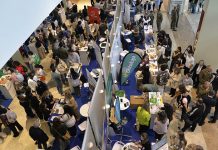 El foro de empleo de la UCLM cumple veinte años como «referente» para el talento estudiantil y el tejido productivo de la región