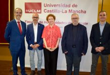 Ricardo Beléndez recibe el Premio de Honor de la Facultad Humanidades de Albacete y el profesor Javier Sánchez Gutiérrez, el Premio “Pedro Simón Abril”