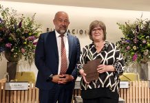 La investigadora de la UCLM Gloria Patricia Rodríguez recibe el X Premio Julio Peláez a Científicas con Liderazgo Cívico