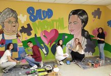 La Facultad de Enfermería de Ciudad Real visibiliza el valor de los cuidados en la salud mental en un mural realizado por estudiantes y usuarios/as de Laborvalía