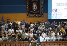 Inés Hernand y Nerea Pérez de las Heras reflexionan sobre la imagen estereotipada de la juventud en la UCLM ante más de 120 personas